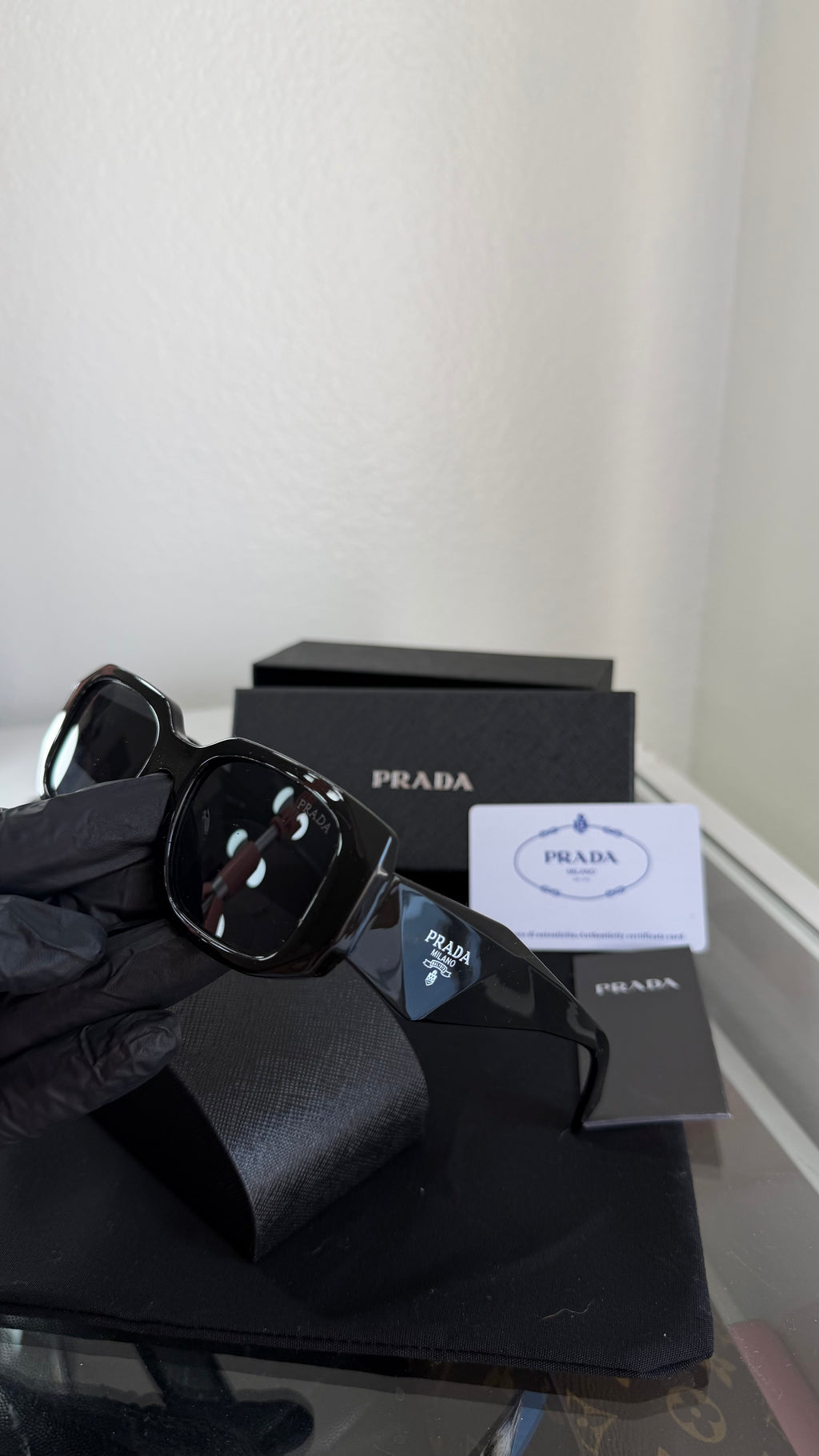 Pradaa sunnies